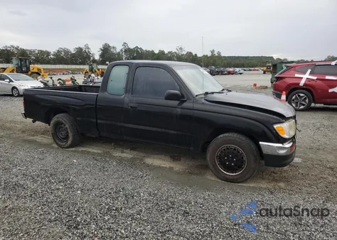 1997 Toyota Tacoma Xtracab z USA, uszkodzony, nr VIN 4TAVL52N1VZ269805
